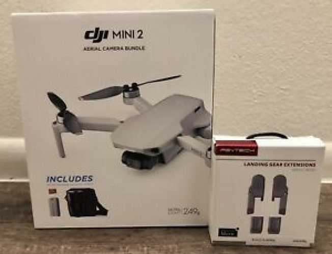 DJI Mavic Mini Combo – Drone Ultra-Léger et Ultra-Transportable, Autonomie de 30 minutes, distance de Transmission de 2 km, cardan 3 Axes, 12 MP, Vidéo HD 2.7K (EU Plug)